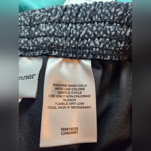 Alfred Dunner Black Print Classic Fit/Proportioned Short Pants Sz L NWT Womens - Picture 7 of 8